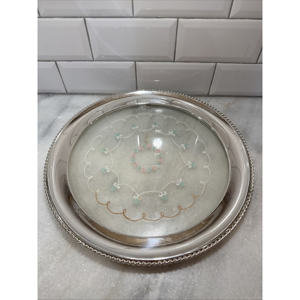 Vintage Cake Plate Silverplated Rim Embroidered‎ Tulle Lace Glass Between OLA005